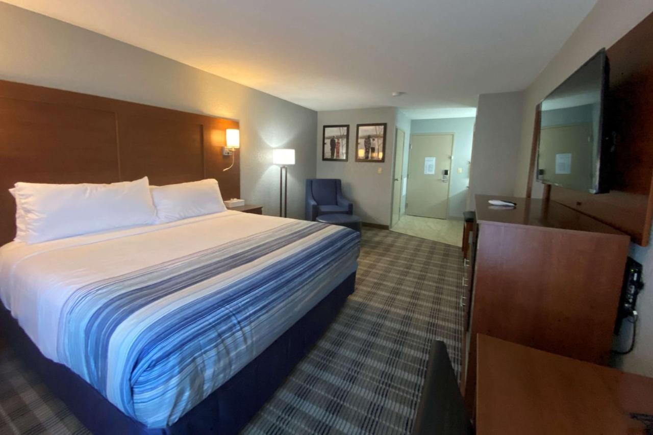 Americinn By Wyndham Williamsburg Ngoại thất bức ảnh