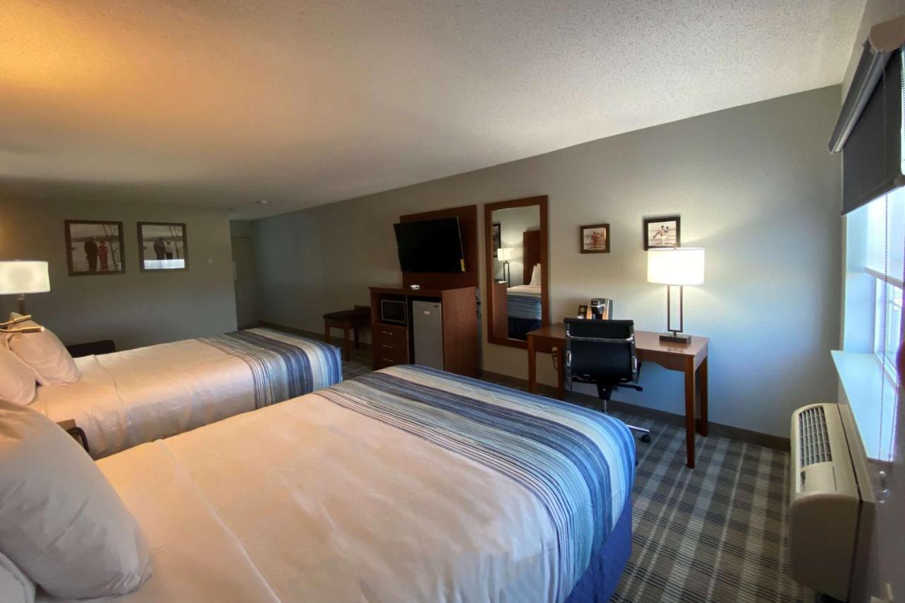 Americinn By Wyndham Williamsburg Ngoại thất bức ảnh