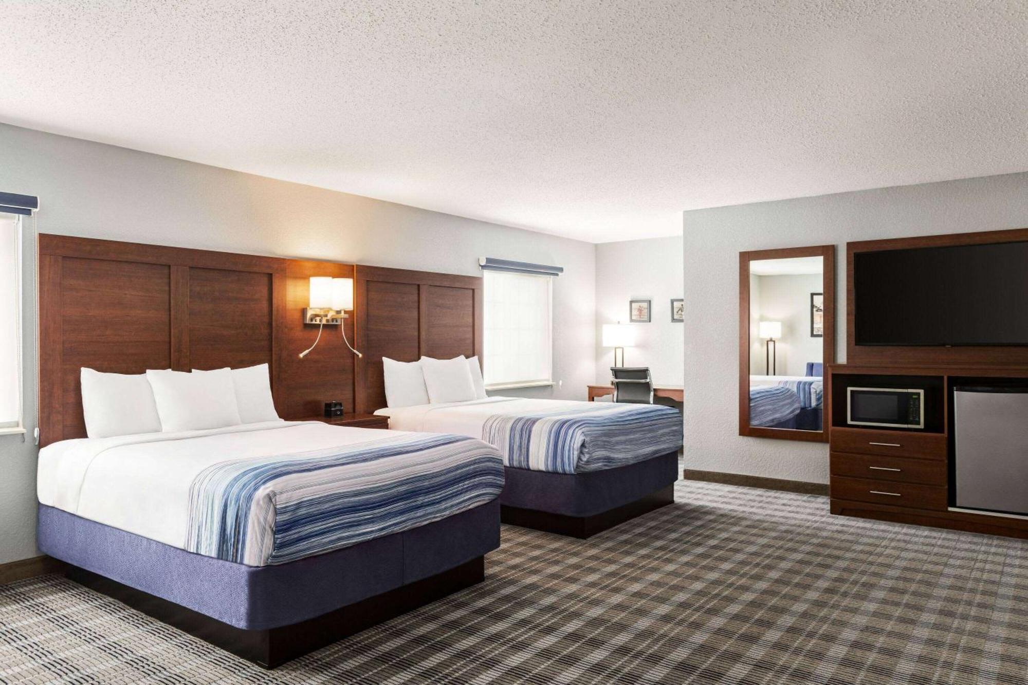 Americinn By Wyndham Williamsburg Ngoại thất bức ảnh