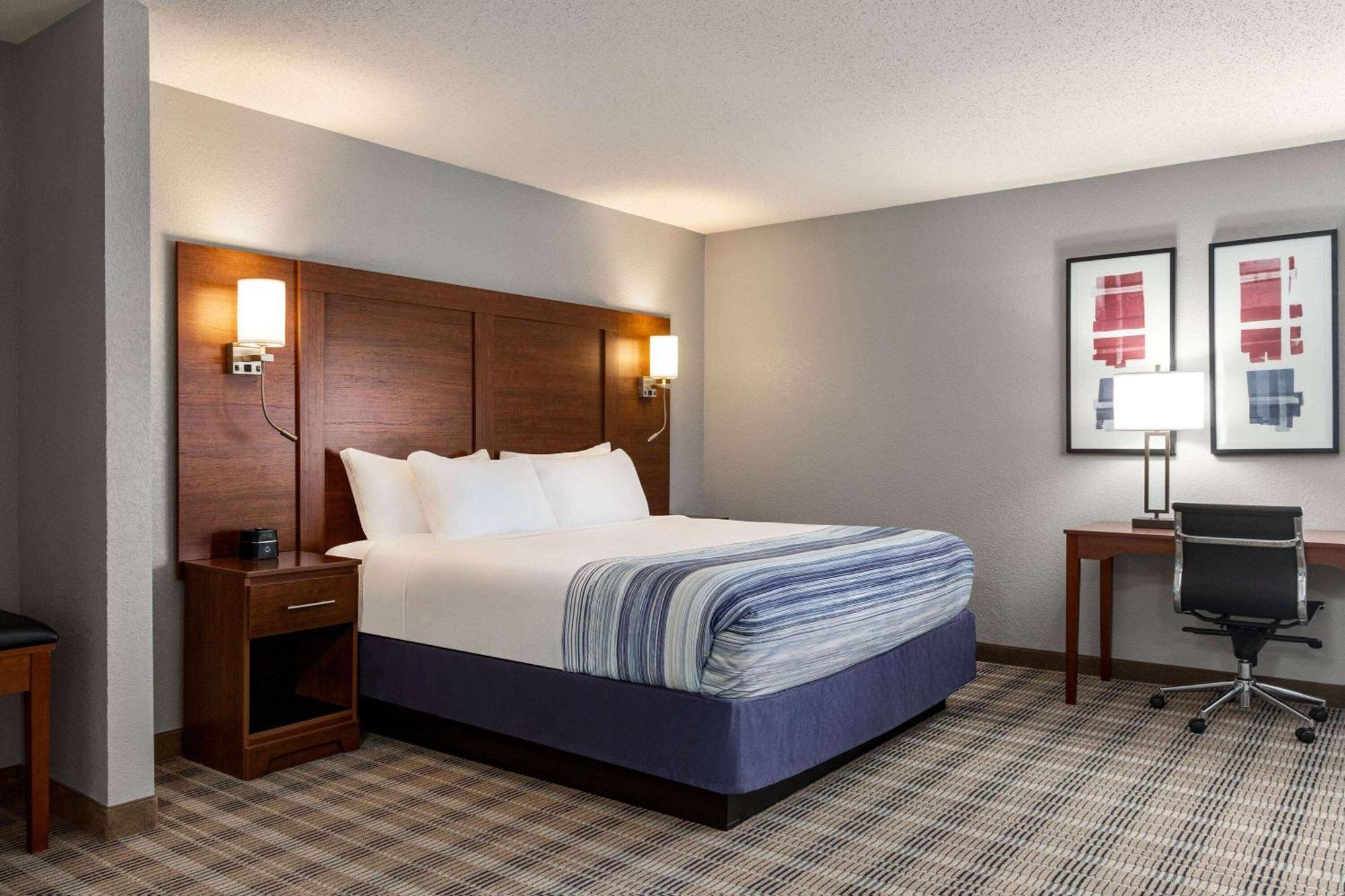 Americinn By Wyndham Williamsburg Ngoại thất bức ảnh