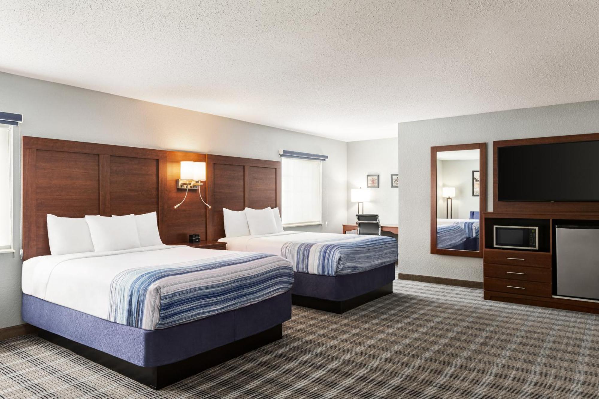 Americinn By Wyndham Williamsburg Ngoại thất bức ảnh